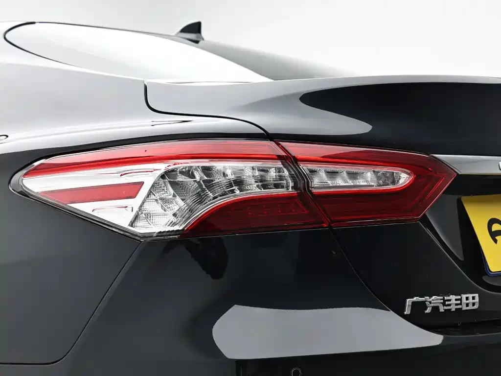 Toyota Camry — миниатюра 7