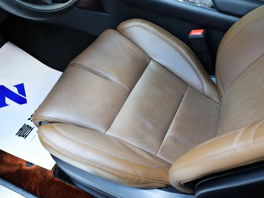 Lincoln Aviator — миниатюра 28