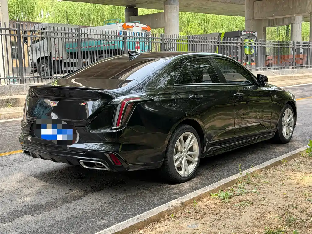Cadillac CT4 2021 28T