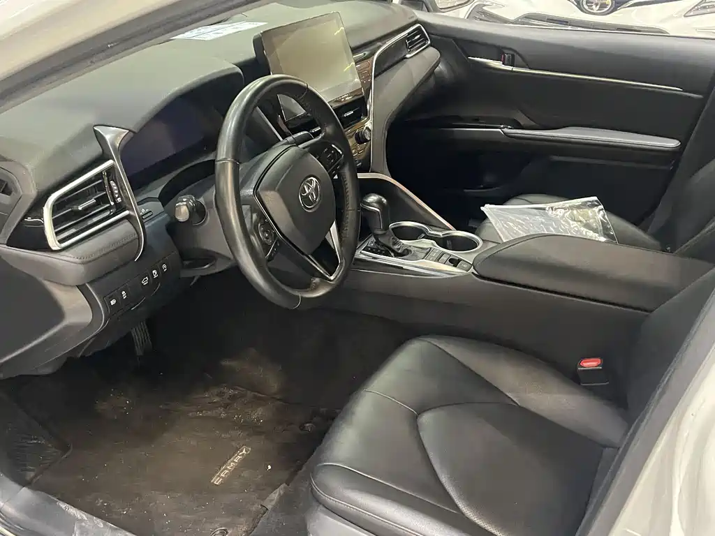 Toyota Camry — миниатюра 4