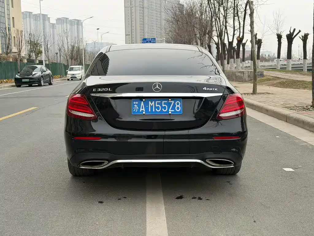 MERCEDES-BENZ E CLASS