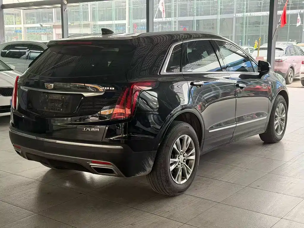 CADILLAC XT5