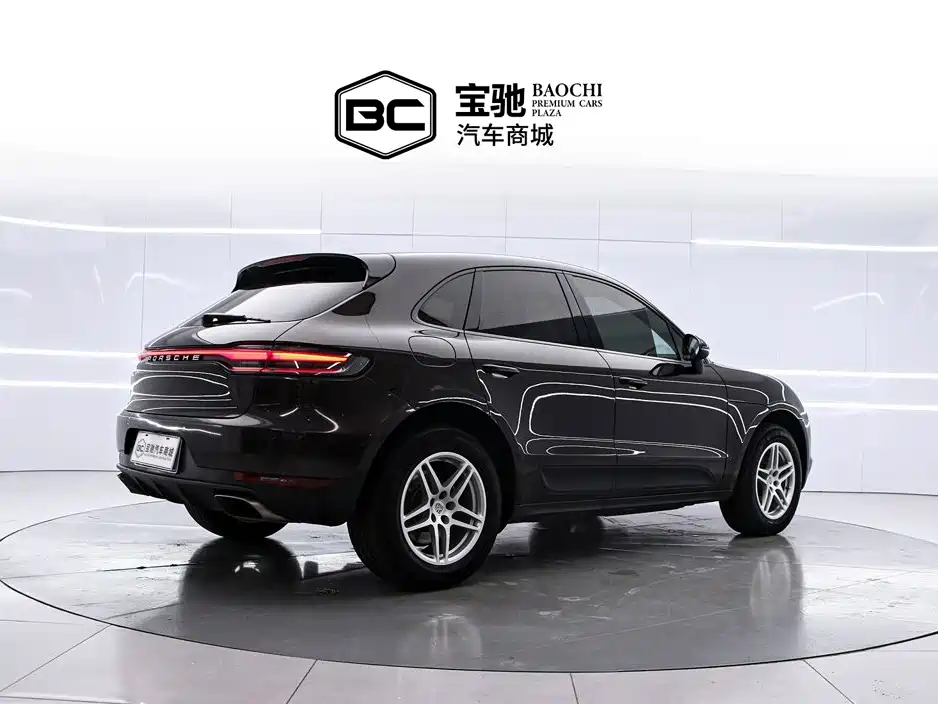 Porsche Macan — миниатюра 3
