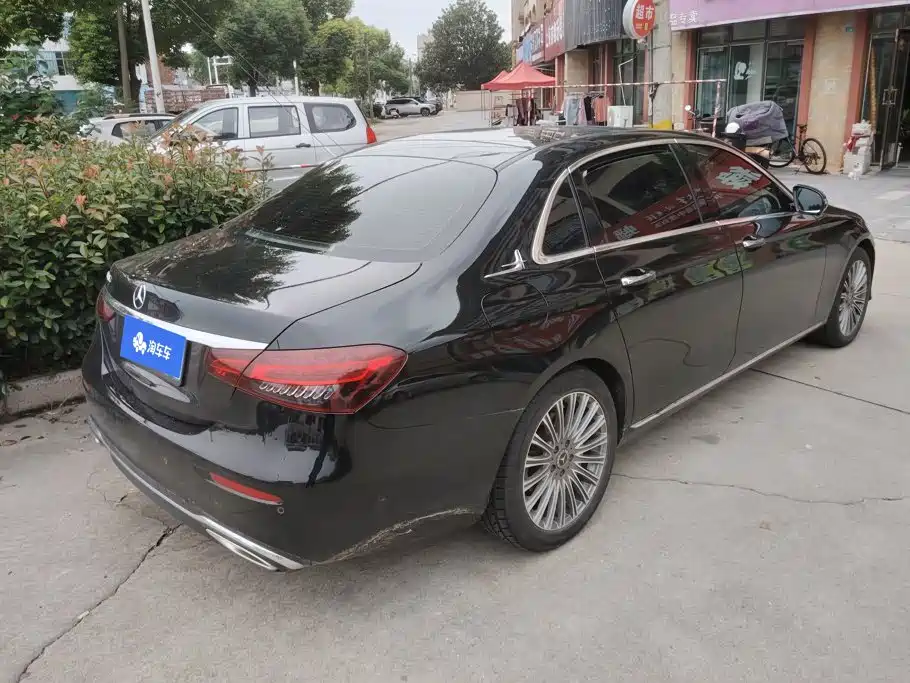 Mercedes-Benz E-Class — миниатюра 3