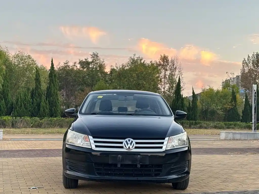 Volkswagen Santana — миниатюра 2