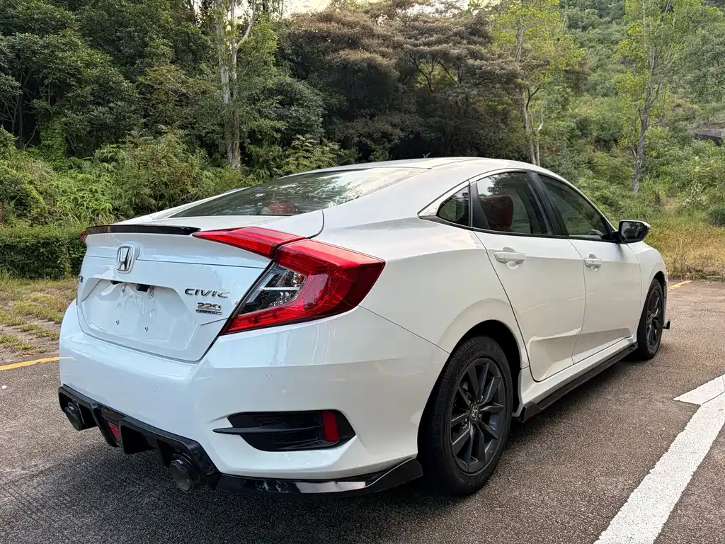 Honda Civic — миниатюра 9