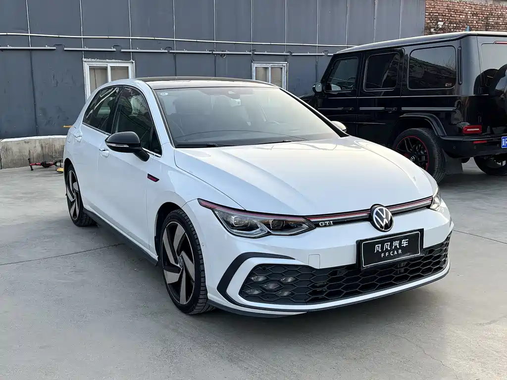 VOLKSWAGEN GOLF GTI