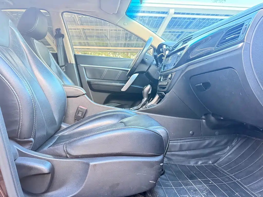 Geely Emgrand — миниатюра 18