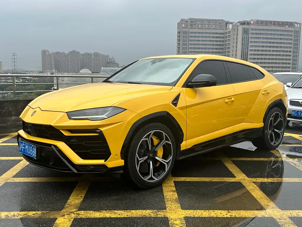 Lamborghini Urus 2022