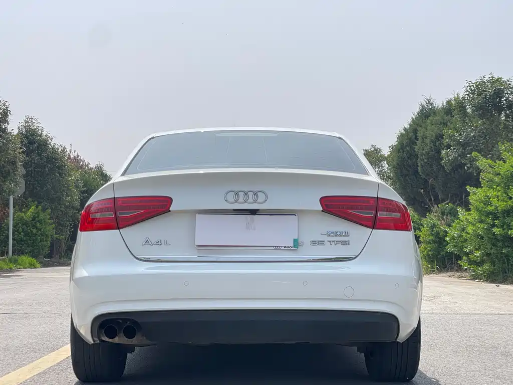 Audi A4L 2013 35 TFSI AT Comfort