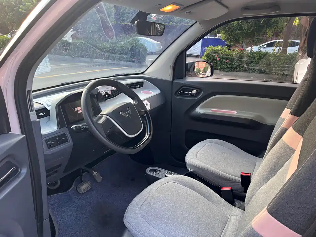 Wuling MINIEV — миниатюра 10