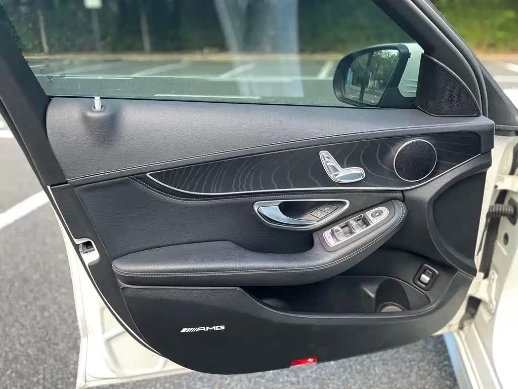 Mercedes-Benz C-Class — миниатюра 10
