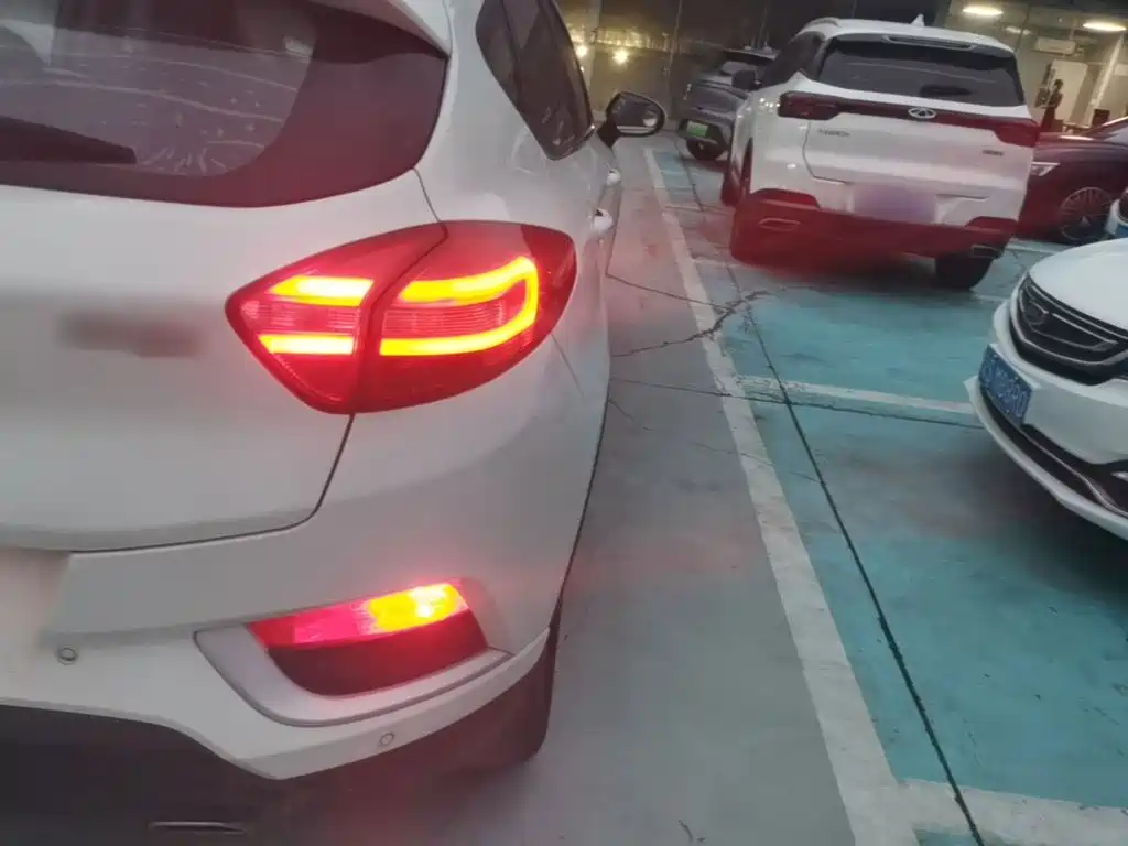 Geely Emgrand GS — миниатюра 8