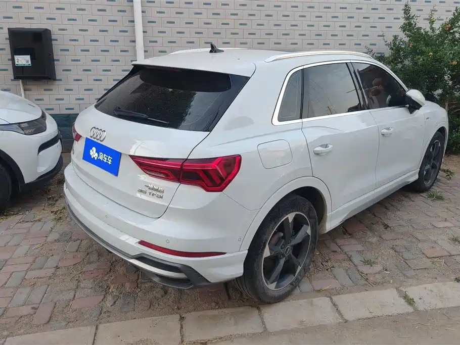 Audi Q3 2022 35 TFSI Fashion