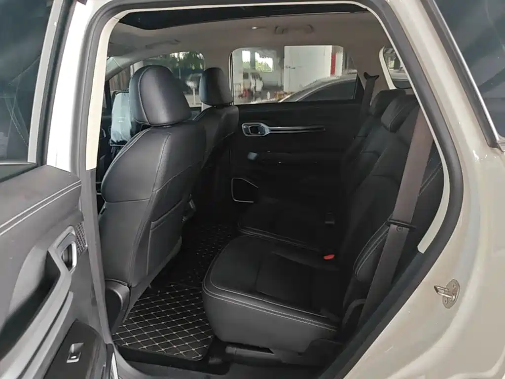 Geely Haoyue — миниатюра 17