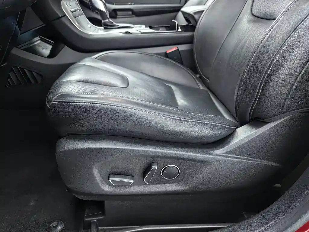 Ford Edge — миниатюра 20