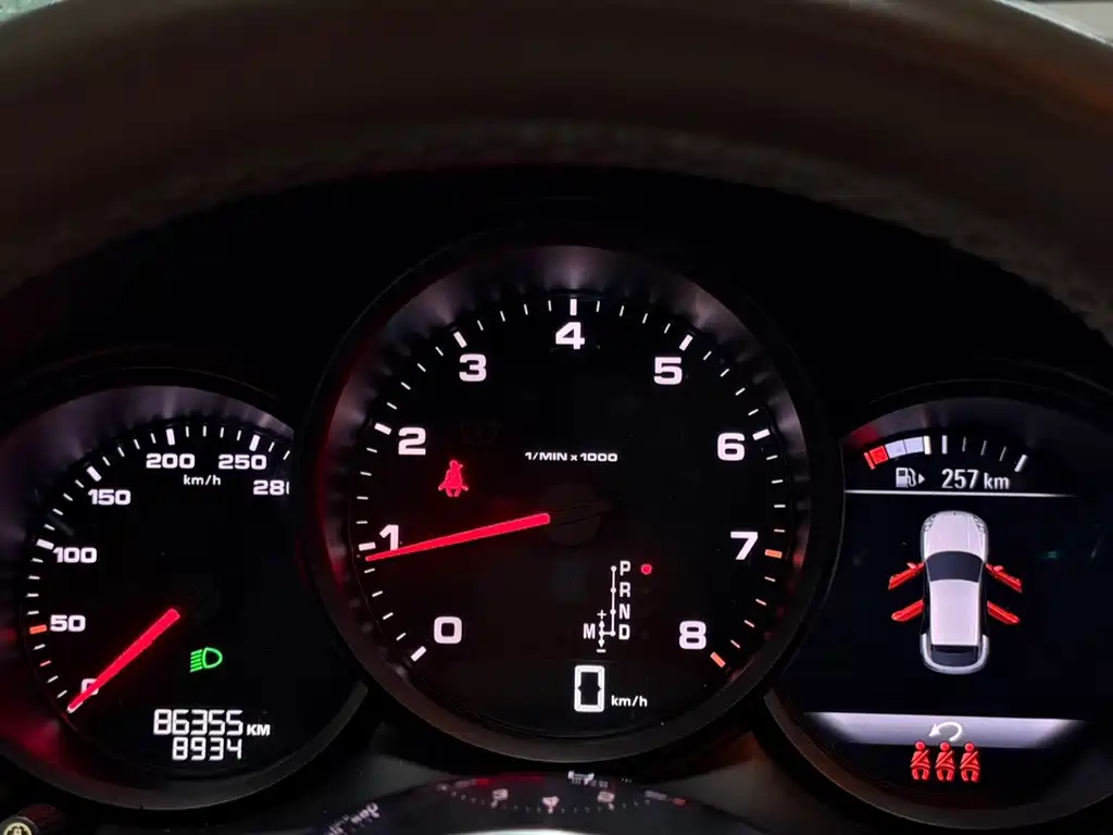 Porsche Macan — миниатюра 8