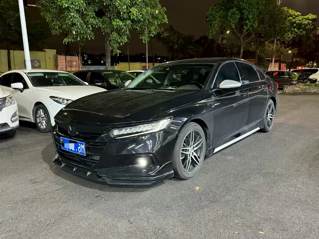 Honda Accord 2022 260TURBO Night Vision · Premium Edition