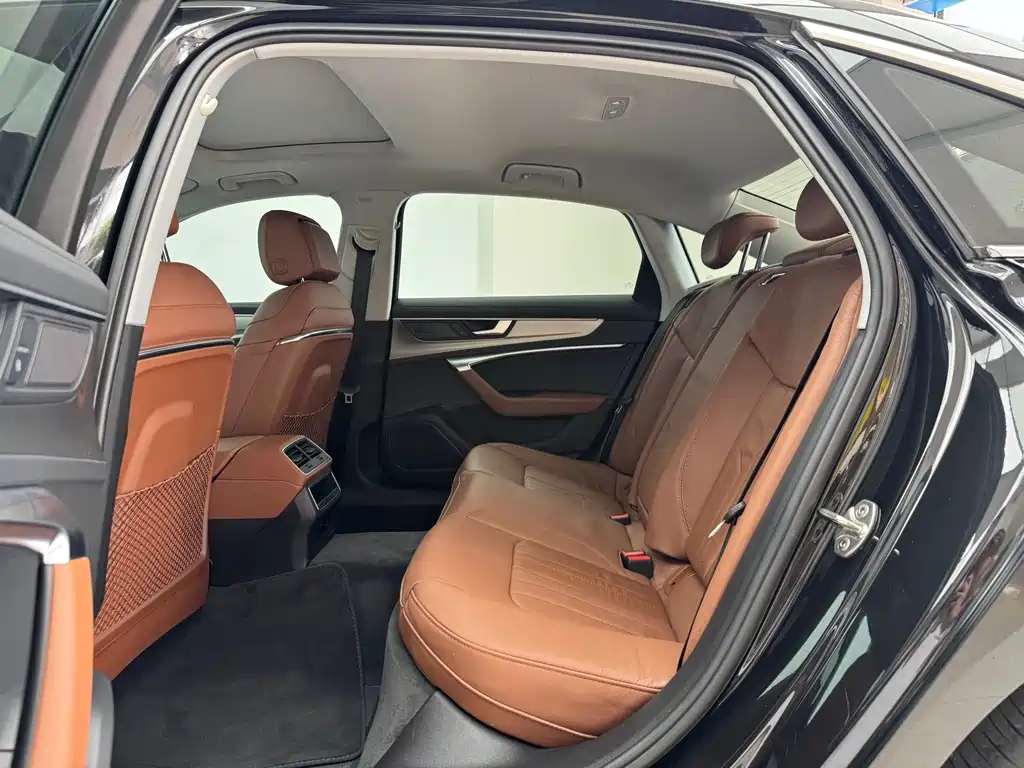 Audi A6L 2022 40 TFSI Luxury