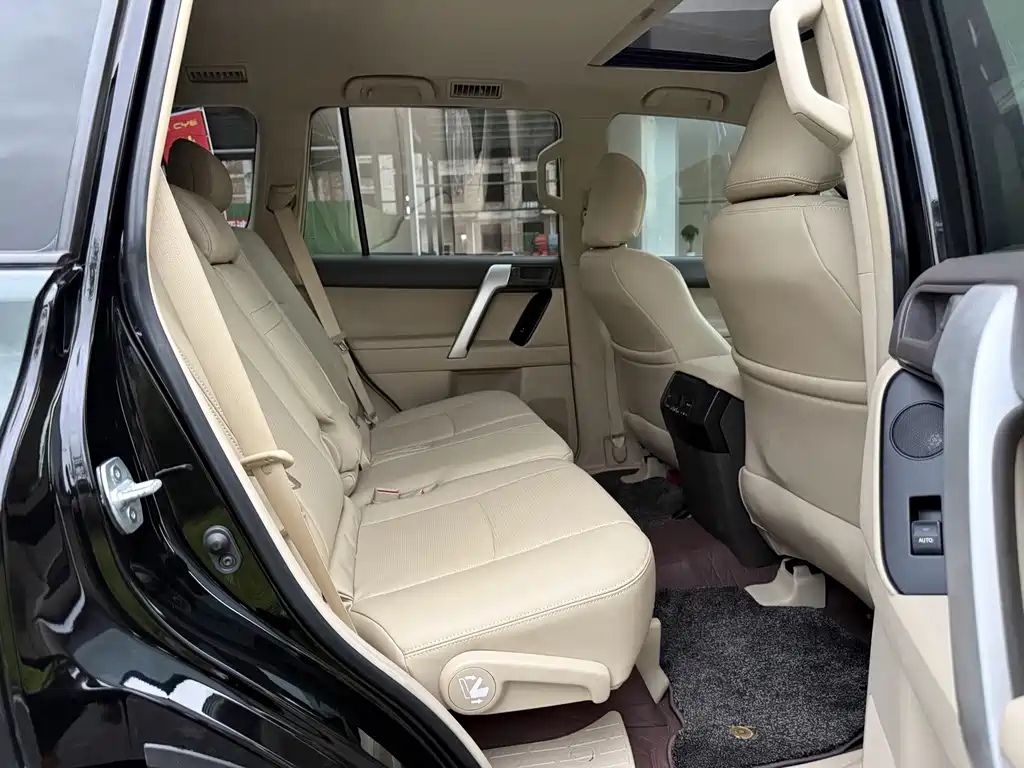 Toyota Prado (Import) — миниатюра 10