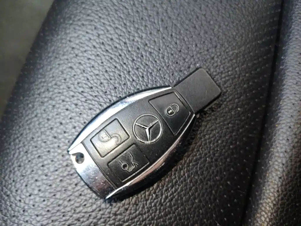 Mercedes-Benz C-Class (Import) — миниатюра 9