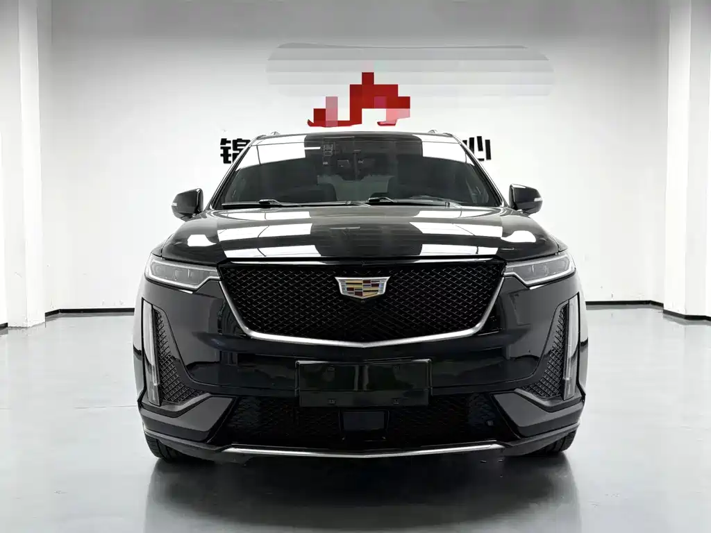 CADILLAC XT6