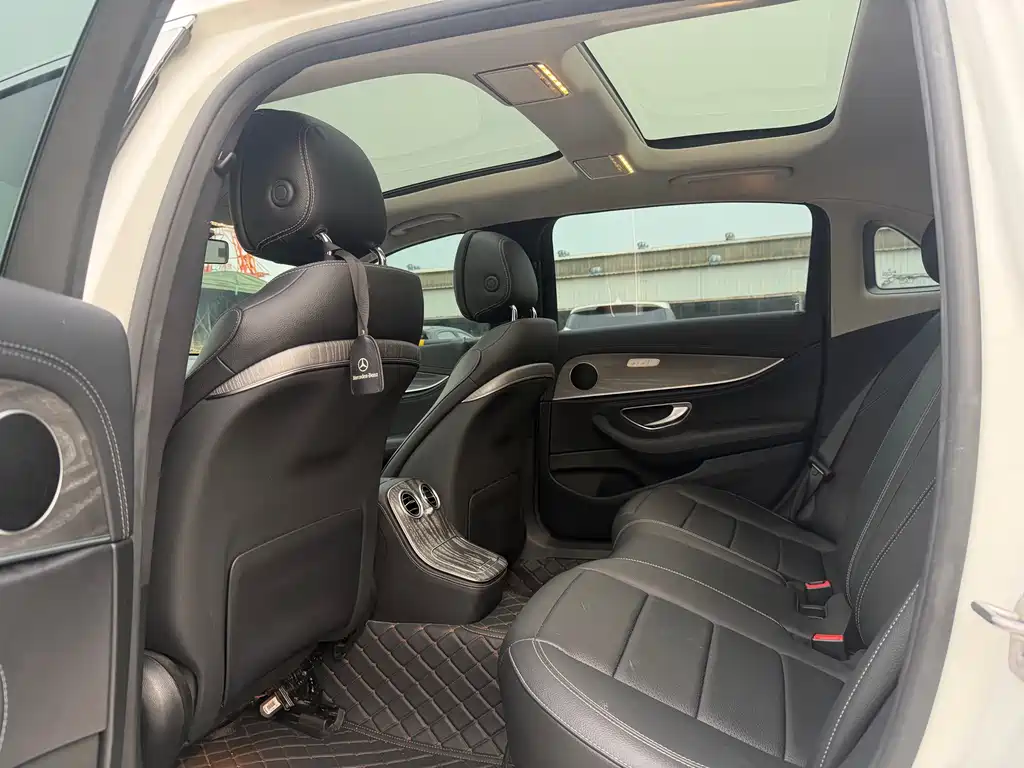 Mercedes-Benz E-Class E 2022 E 260 L Sport