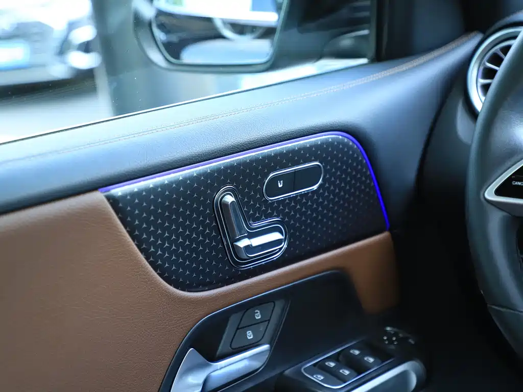 Mercedes-Benz GLB — миниатюра 3