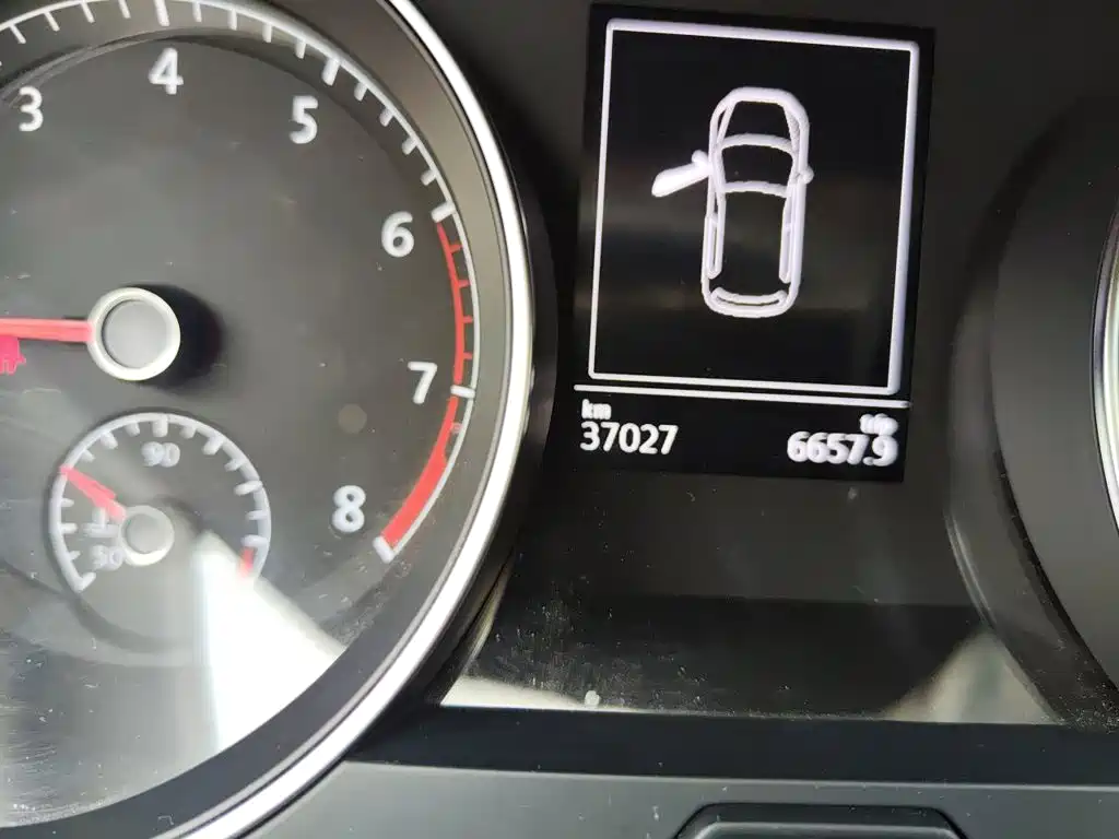 Volkswagen Golf — миниатюра 13