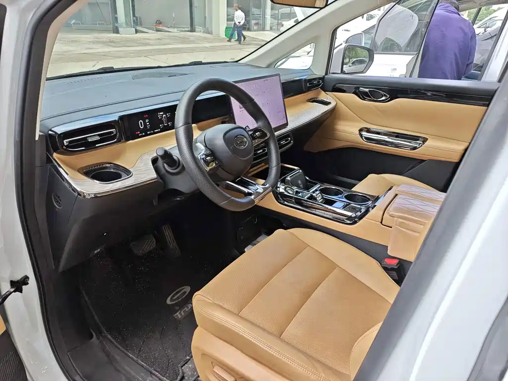 GAC Motor Trumpchi E8 PHEV — миниатюра 6