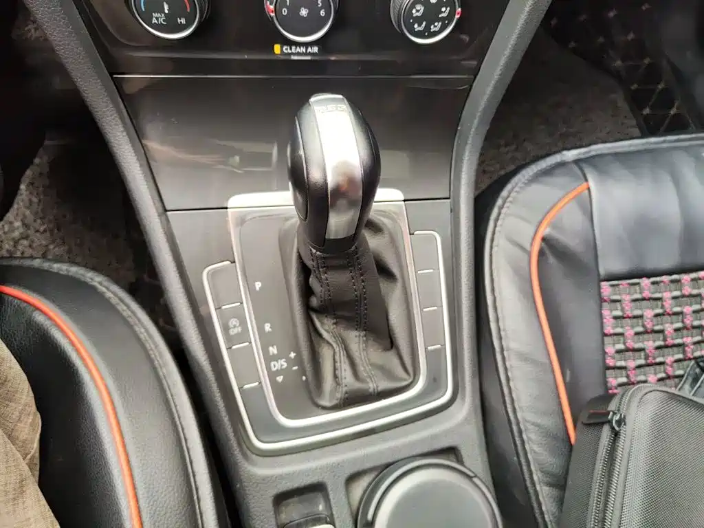 Volkswagen Golf — миниатюра 15