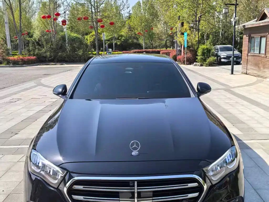 Mercedes-Benz E-Class - фото 2