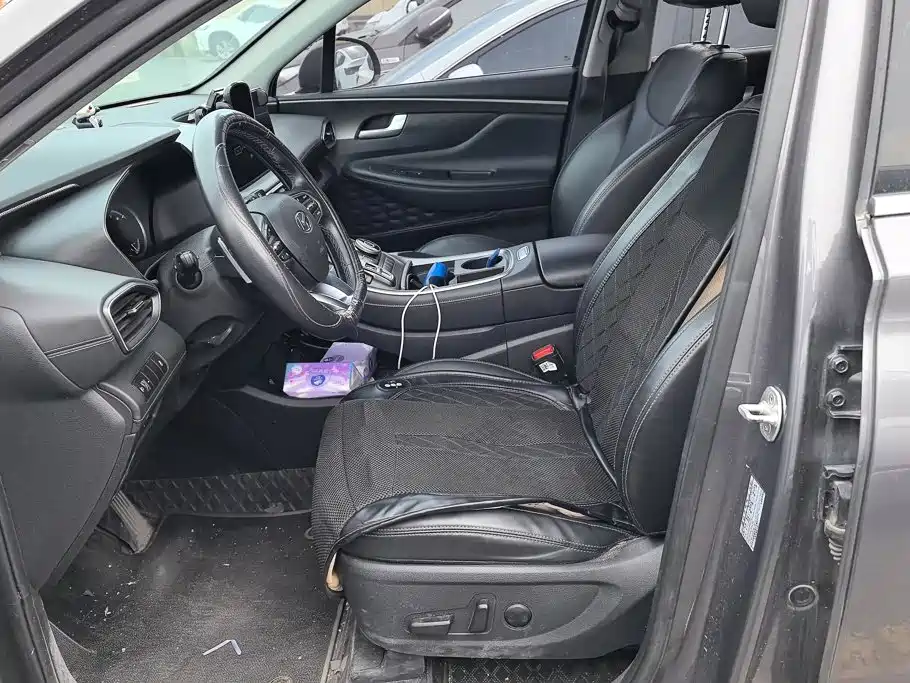 Hyundai Santa Fe — миниатюра 9