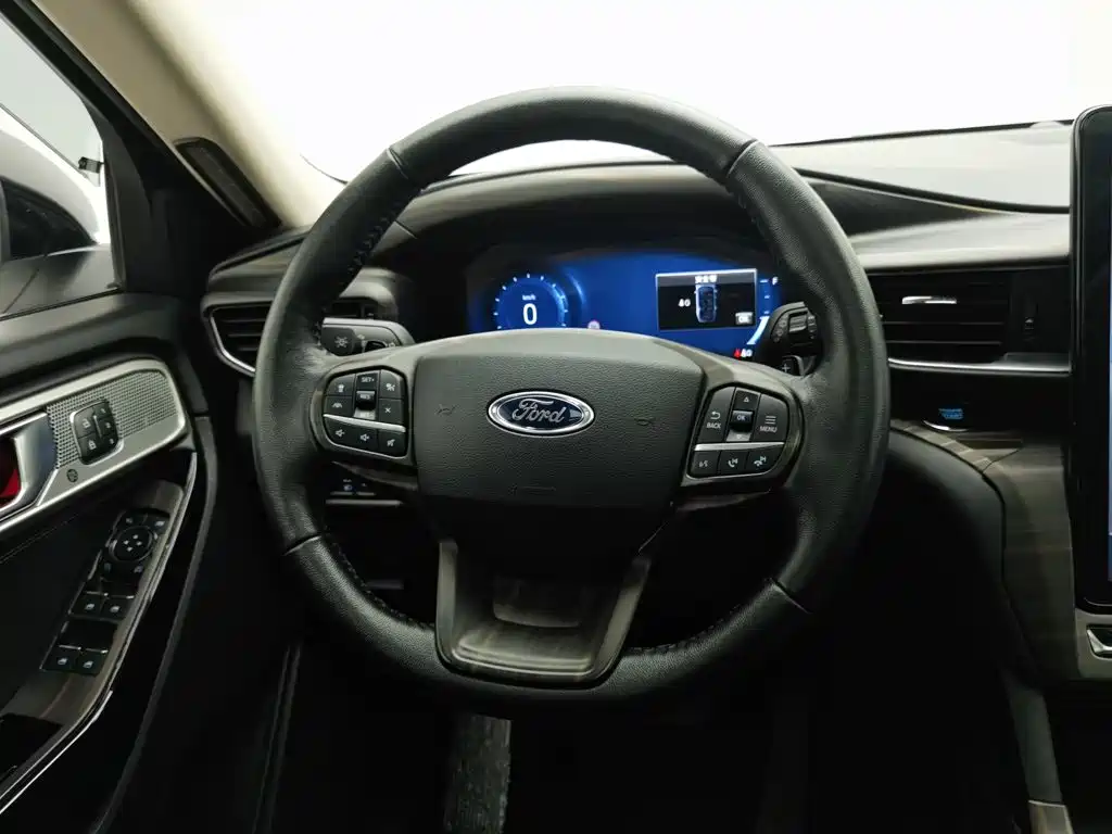 Ford Explorer — миниатюра 11