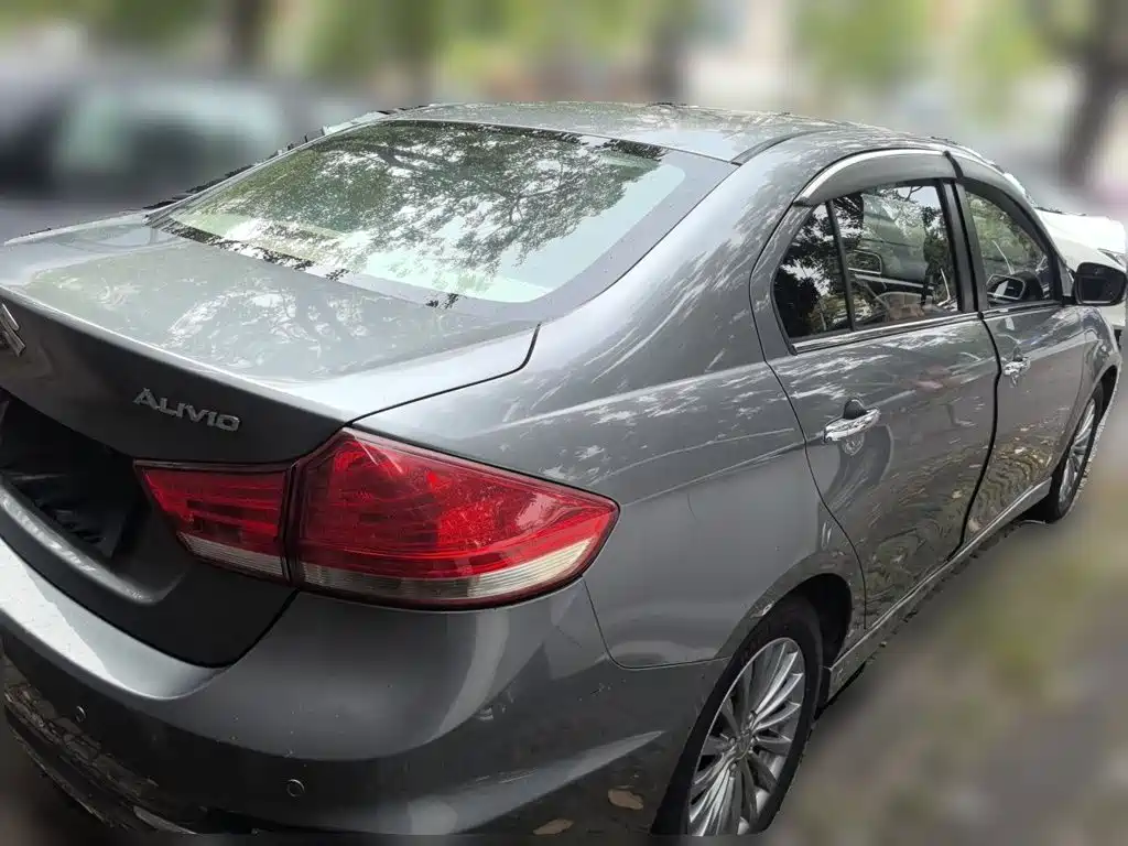Suzuki Alivio — миниатюра 4