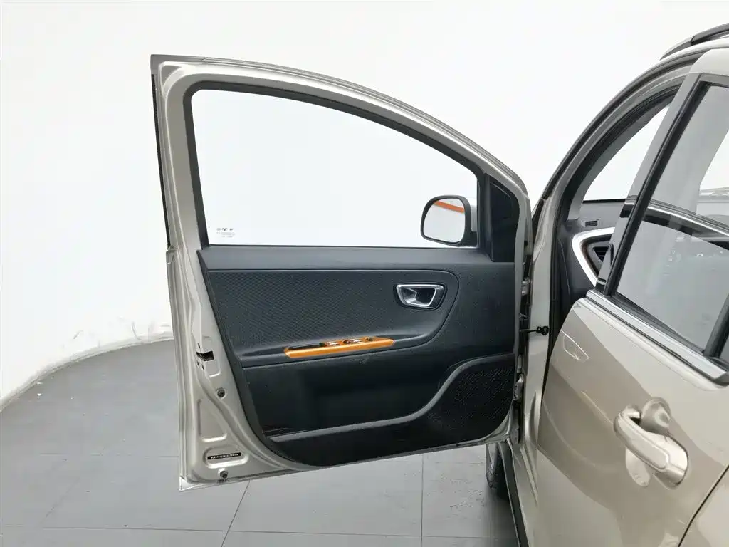 Geely X1 2017 1.3L AT