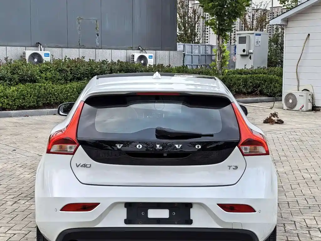Volvo V40 — миниатюра 4