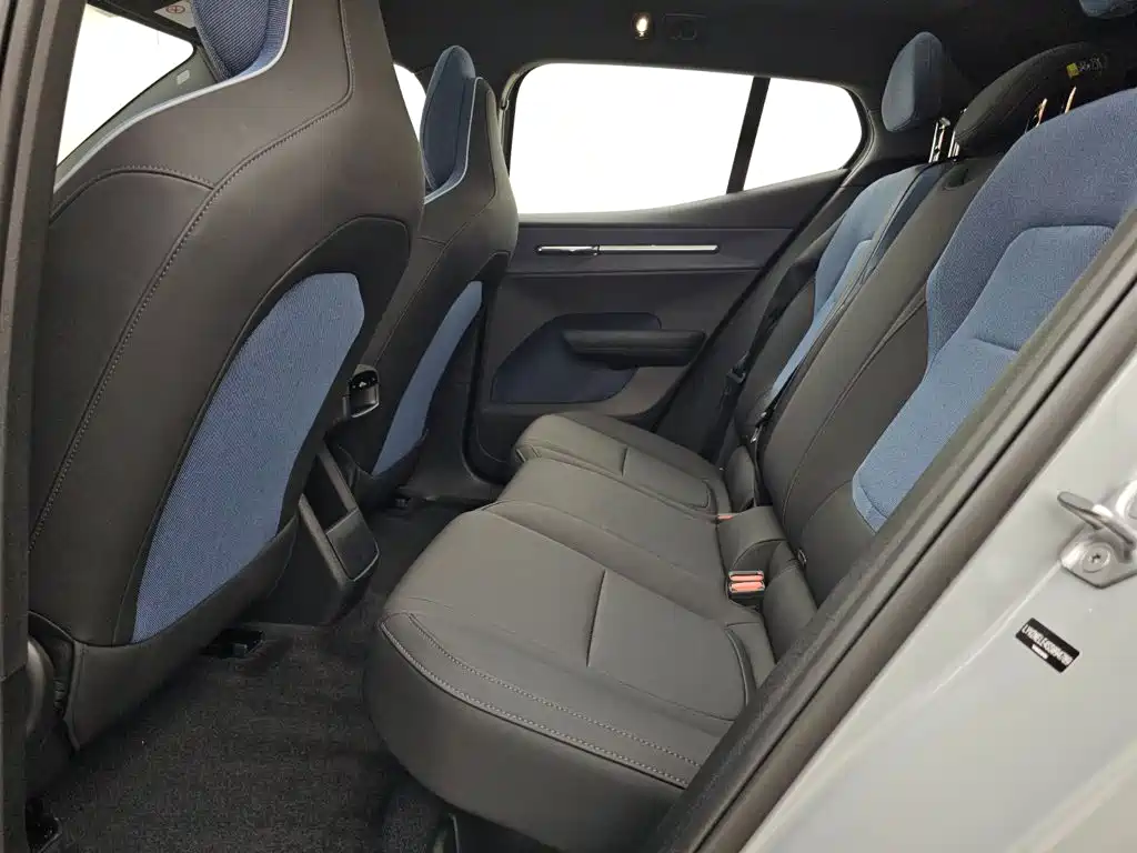 Volvo EX30 — миниатюра 13