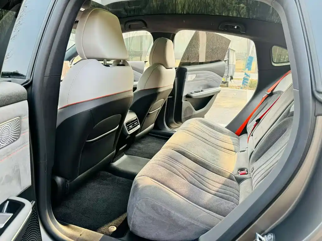 GEELY GALAXY GALAXY E8