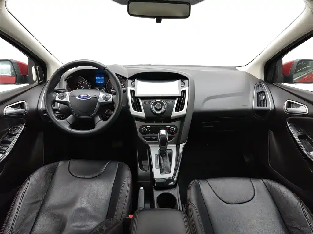 Ford Focus 2012 1.6L AT