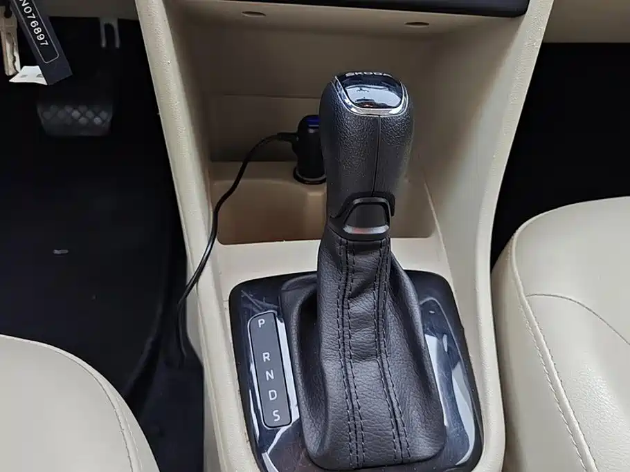 Skoda Rapid — миниатюра 16