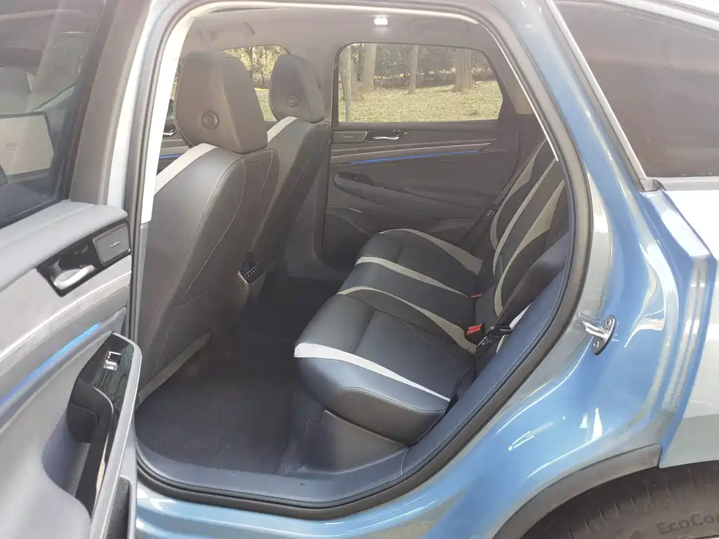 VOLKSWAGEN ID.7 VIZZION