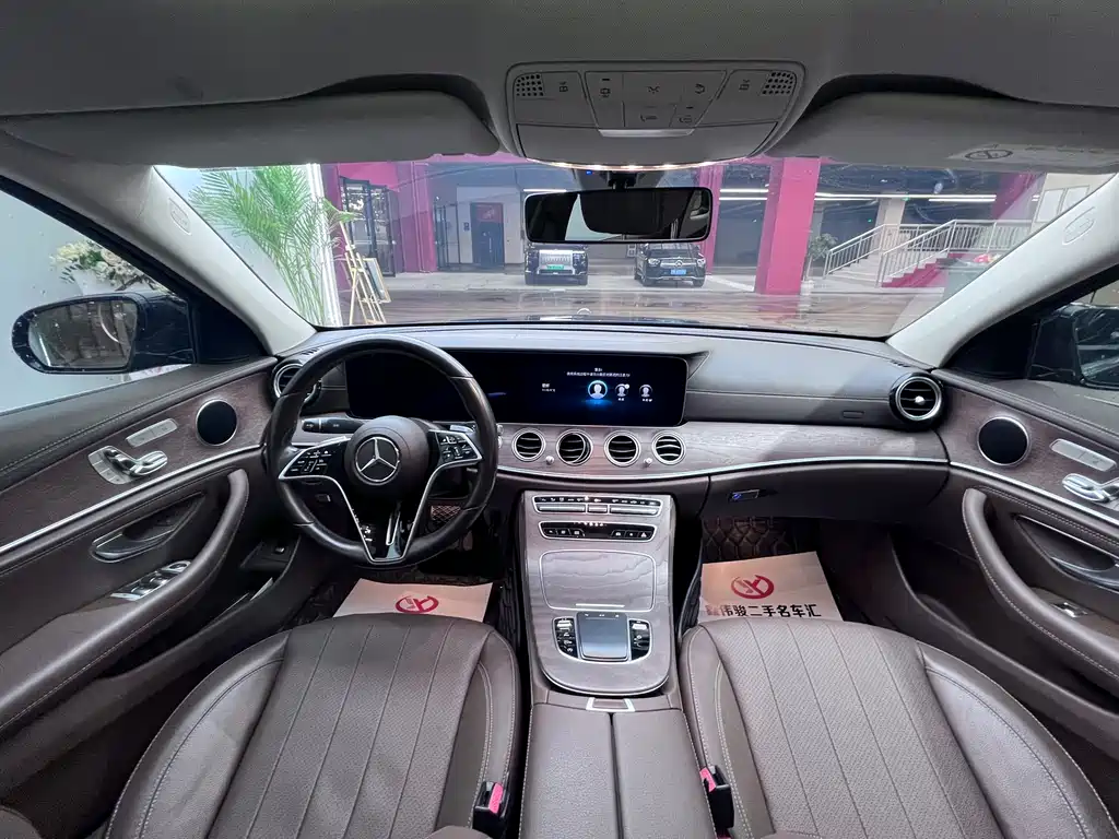 MERCEDES-BENZ E CLASS