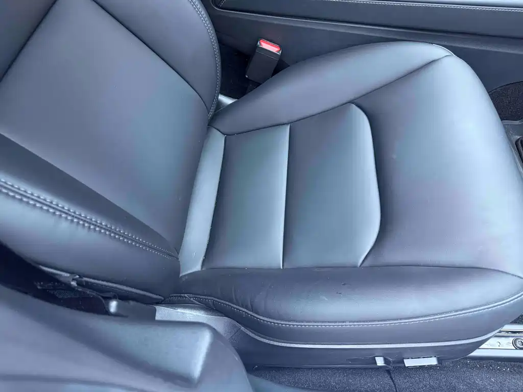 Tesla Model 3 — миниатюра 11