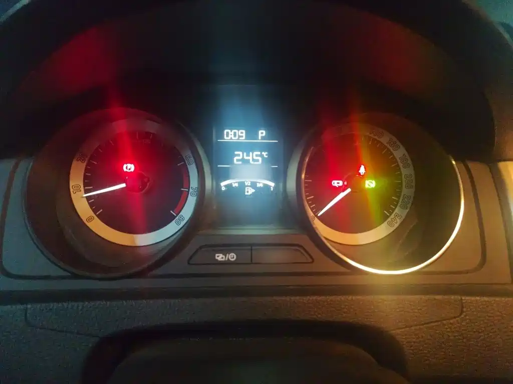 Skoda Rapid Spaceback — миниатюра 4