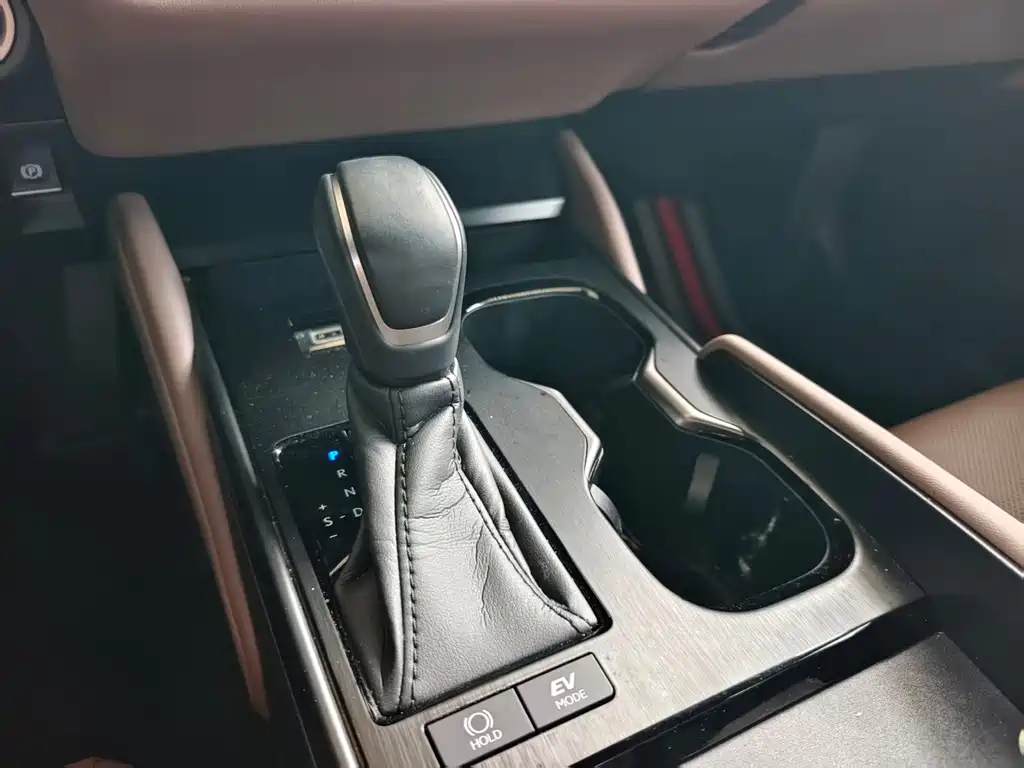 Lexus ES — миниатюра 5