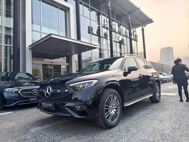 MERCEDES BENZ GLC