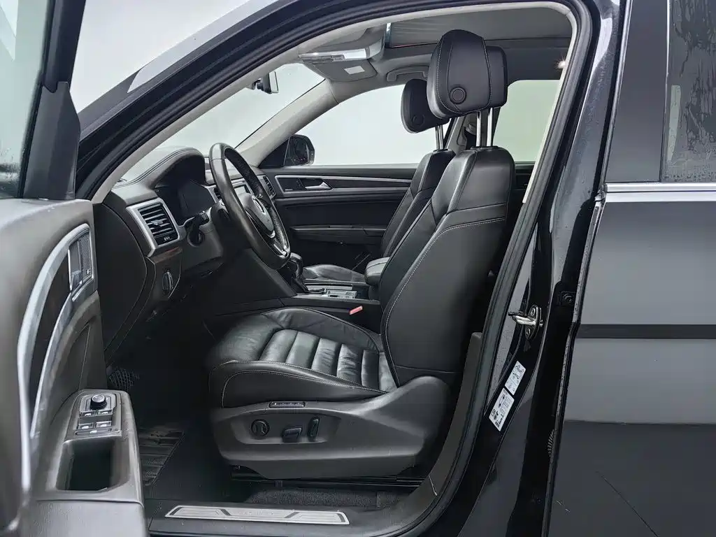 Volkswagen Teramont — миниатюра 10