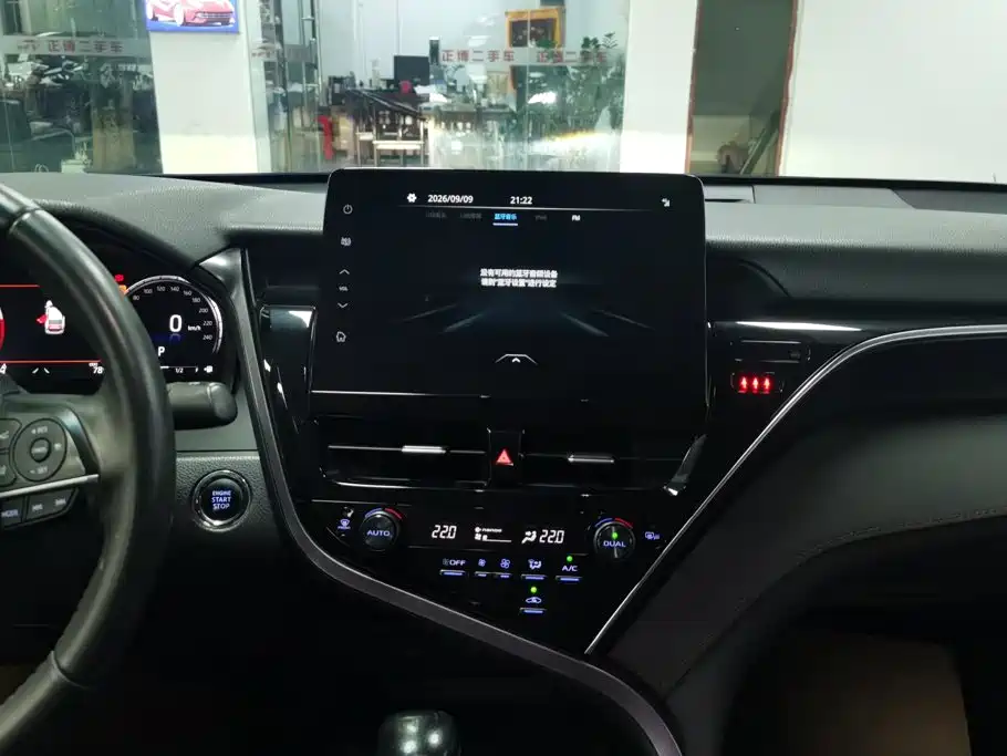 Toyota Camry — миниатюра 13