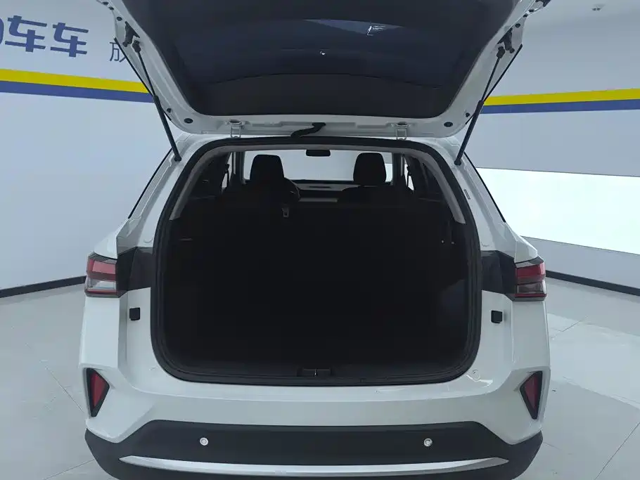 Wuling Xingchi — миниатюра 4